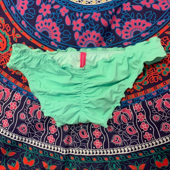 VICTORIA SECRET cheeky ruffle bottom - Picture 3 of 4